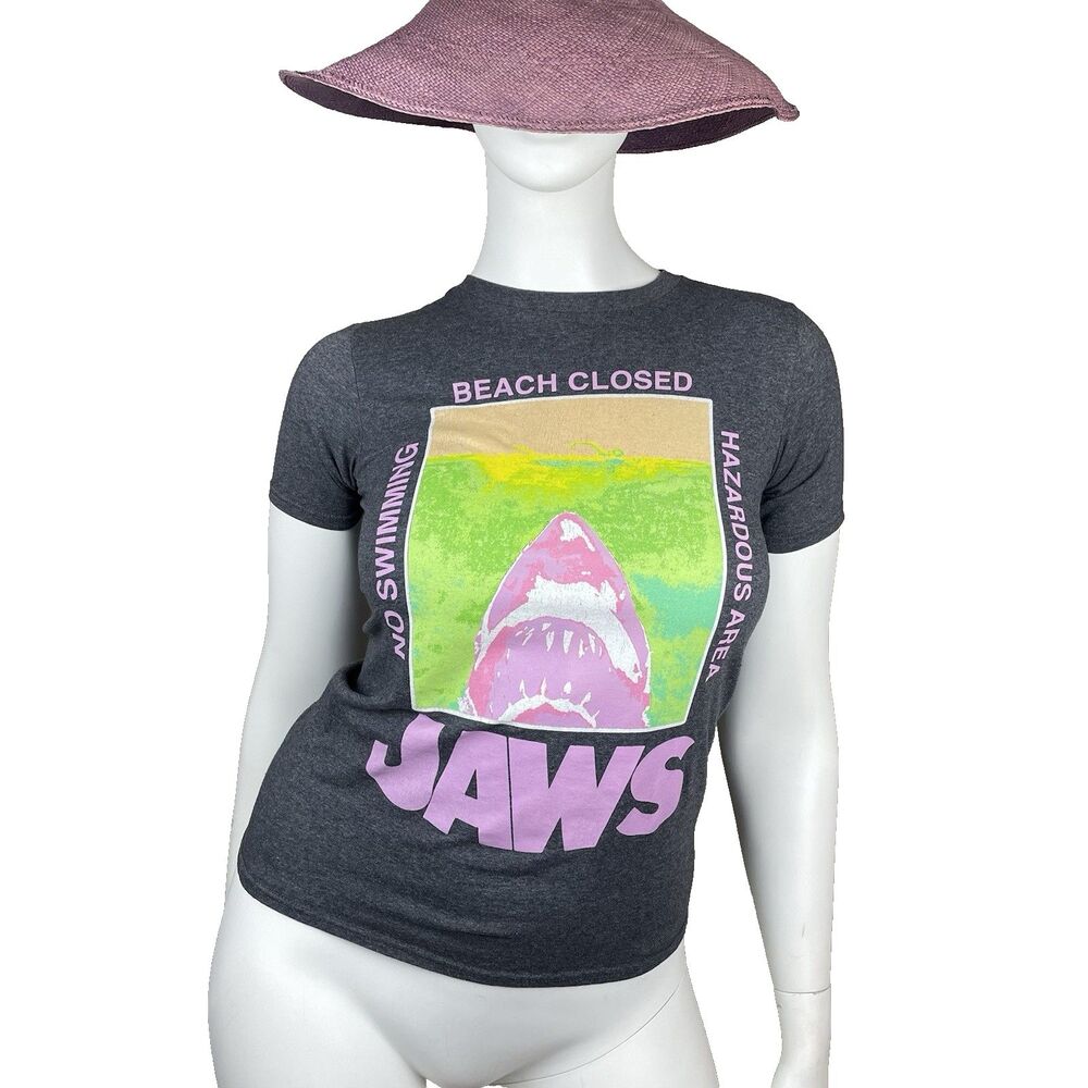 Universal City Studios LLC Jaws Shark Movie T-Shirt Unisex Size Large Grey Pink